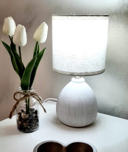 Lampada in ceramica ruvida avorio