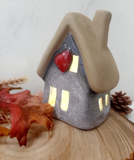 Casetta in terracotta con luce led tetto beige-grande