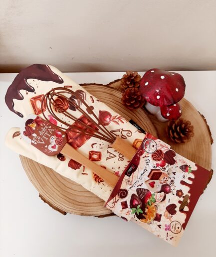 Set cucina guanto, spatola e frusta panna