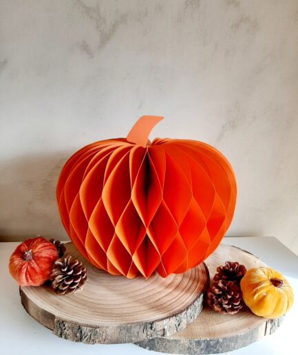 Zucca decorativa in carta arancione